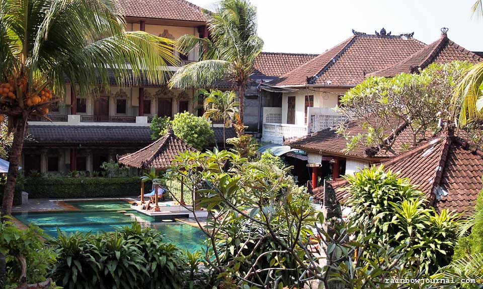 Kuta Beach, Getting There and Accommodations